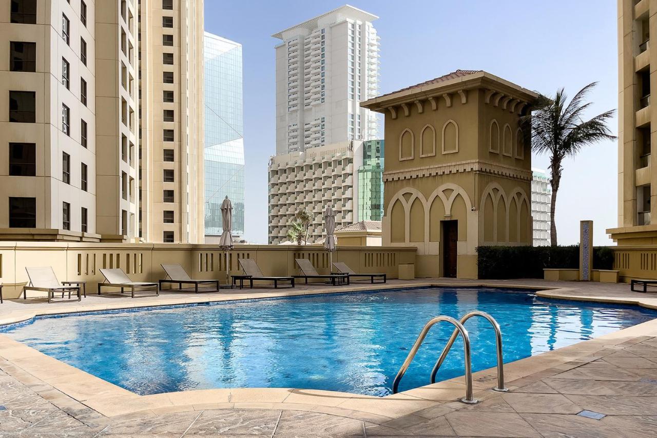 Auberge de jeunesse Berloga Capsule Jbr à Dubaï Extérieur photo