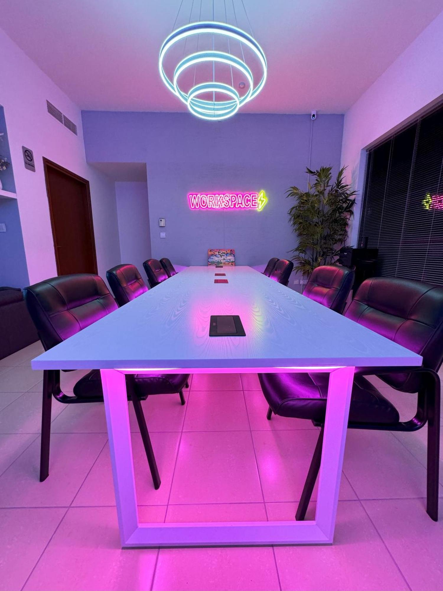 Auberge de jeunesse Berloga Capsule Jbr à Dubaï Extérieur photo