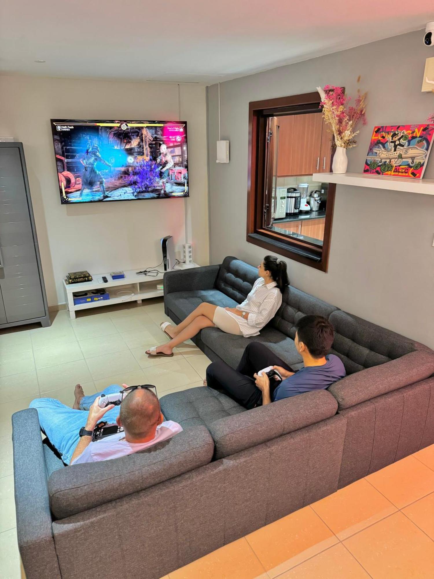 Auberge de jeunesse Berloga Capsule Jbr à Dubaï Extérieur photo